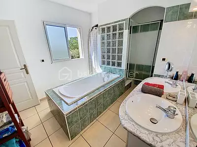Maison, 178 m²