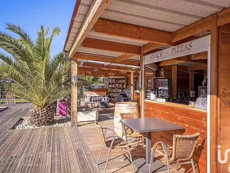 Divers, 884 m²