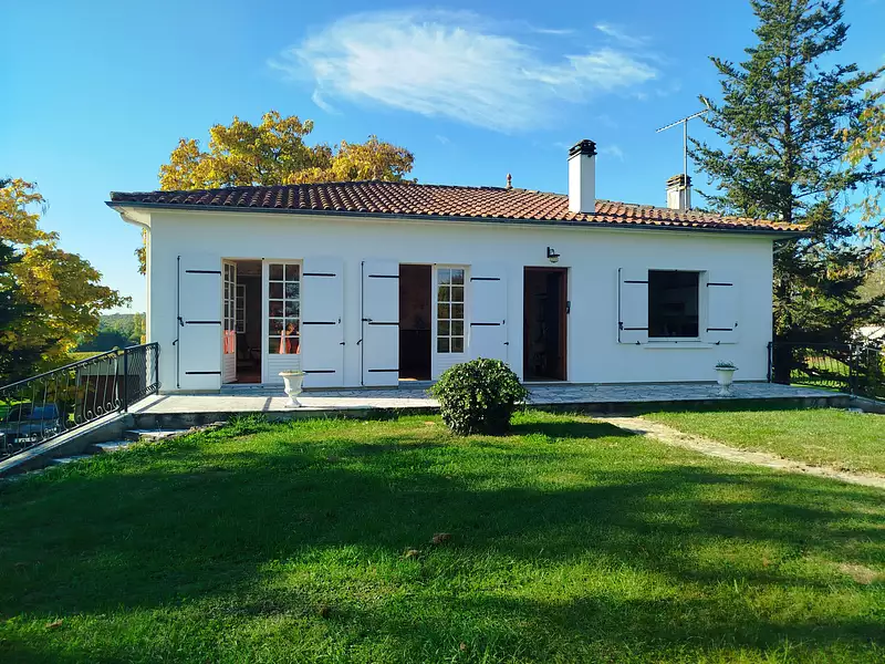 Maison, 3 105 m²