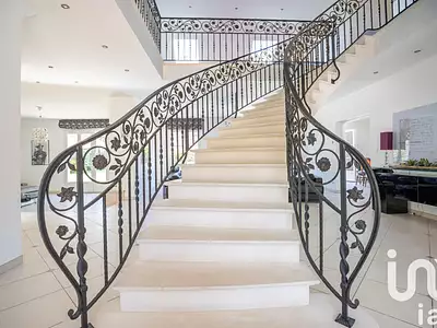Maison, 345 m²