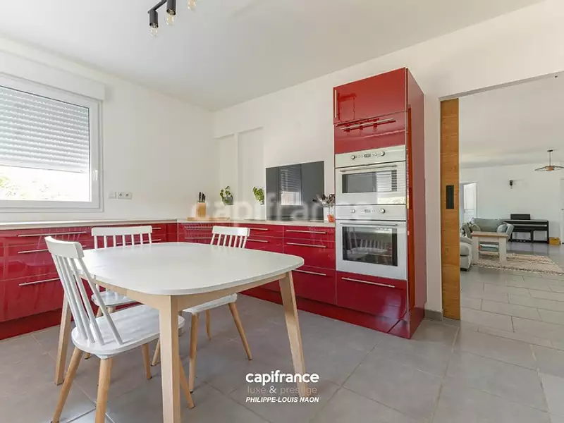 Maison, 187 m²