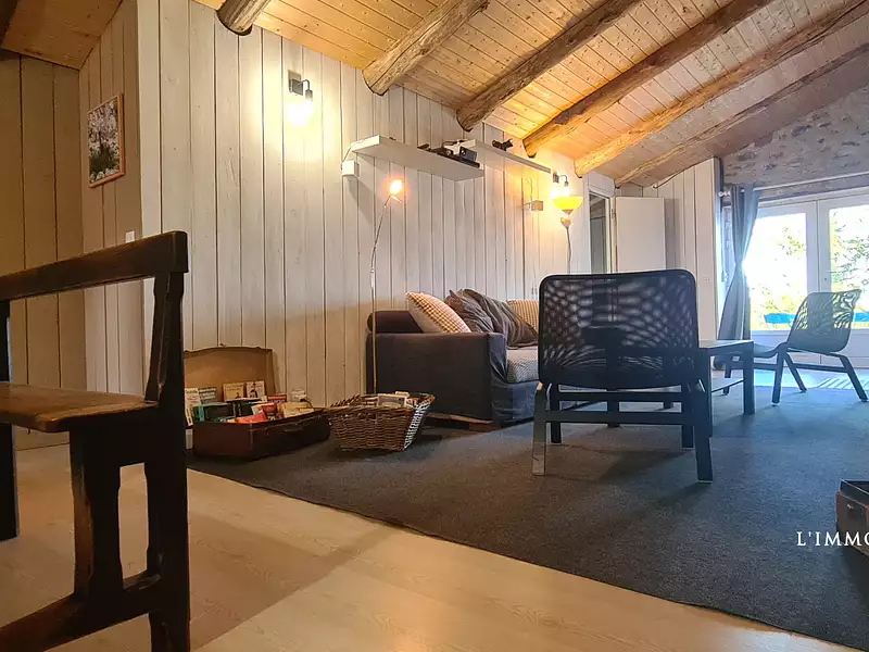 Maison, 376,3 m²