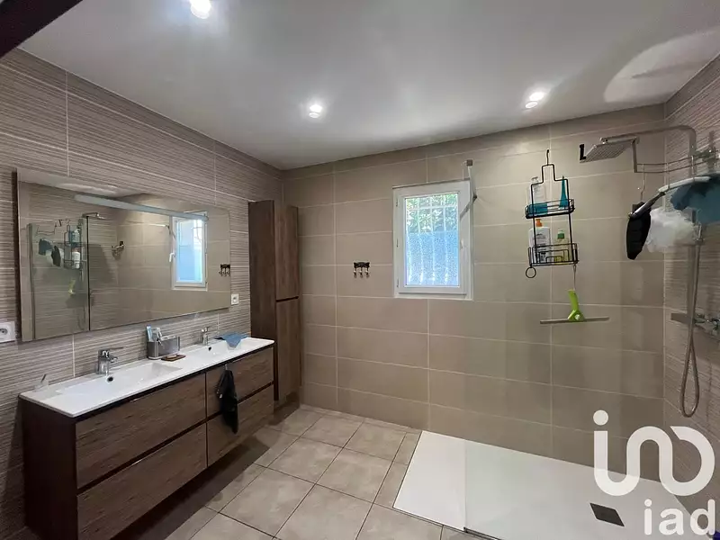 Maison, 164 m²