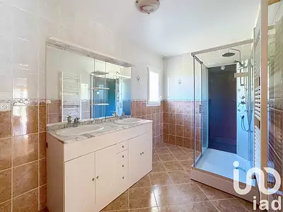 Maison, 246 m²