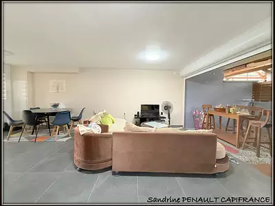Maison, 246 m²