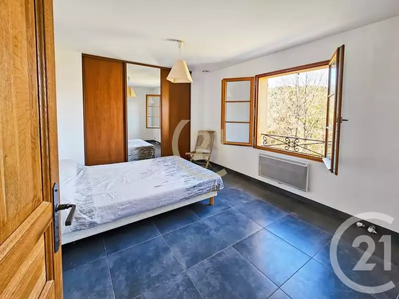 Maison, 222,2 m²