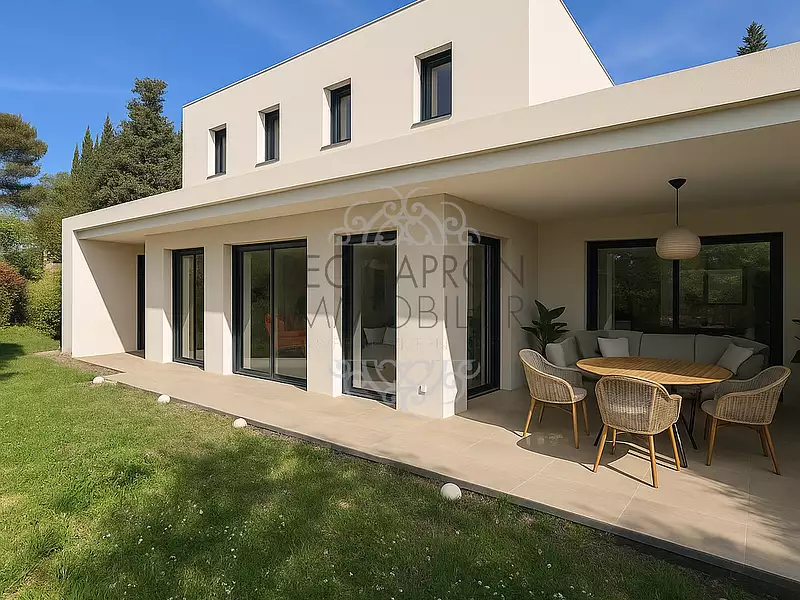 Maison, 165 m²