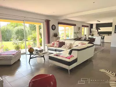 Maison, 186 m²