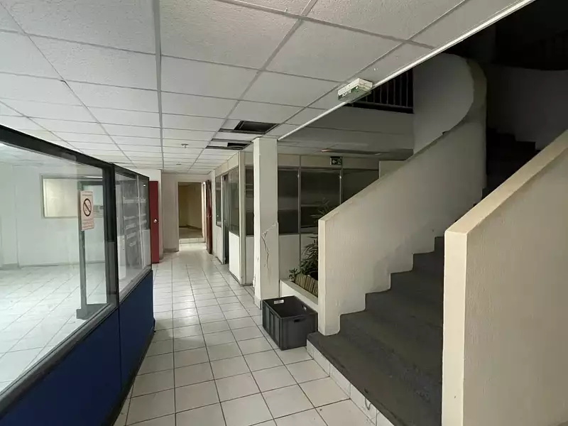 Divers, 605 m²