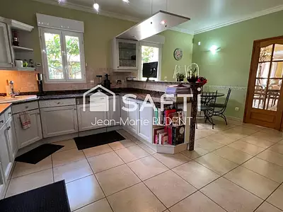 Maison, 267 m²