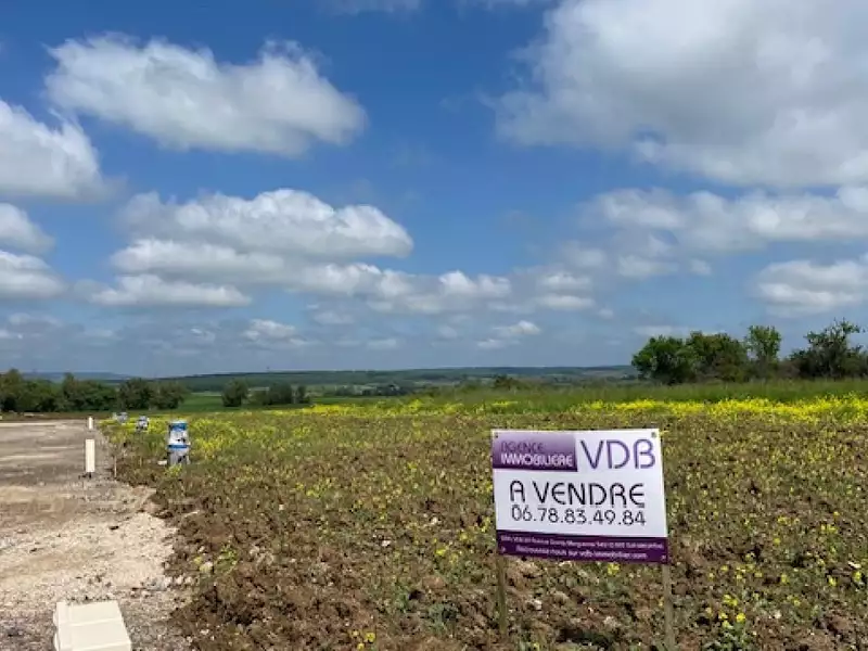 Terrain, 746 m²