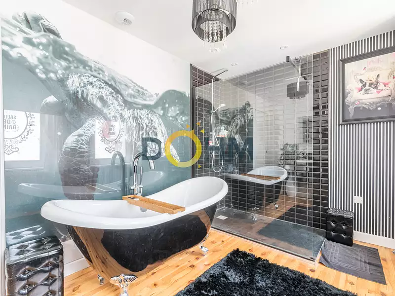 Immeuble, 300 m²