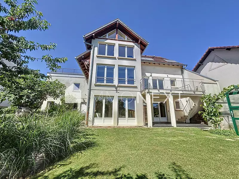 Maison, 222 m²