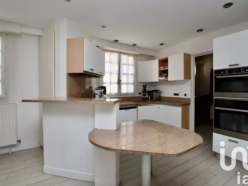Maison, 200 m²