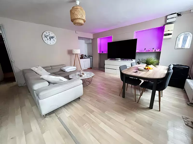 Immeuble, 375 m²