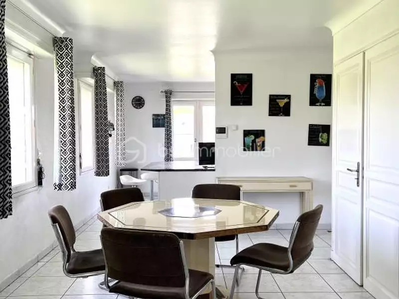Maison, 282 m²
