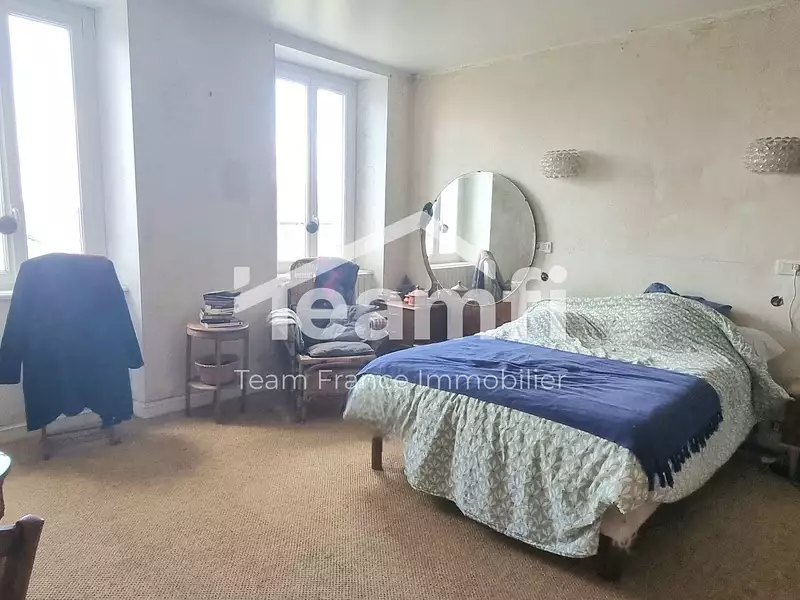 Maison, 245 m²