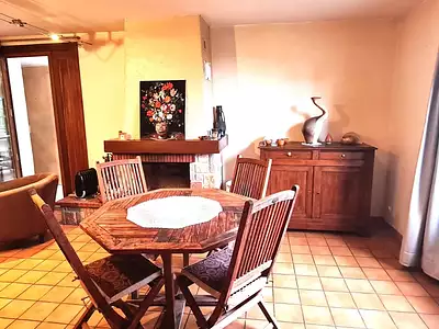 Maison, 240 m²
