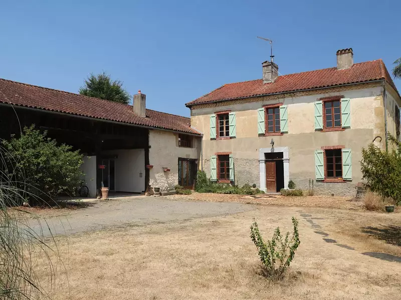 Maison, 260 m²
