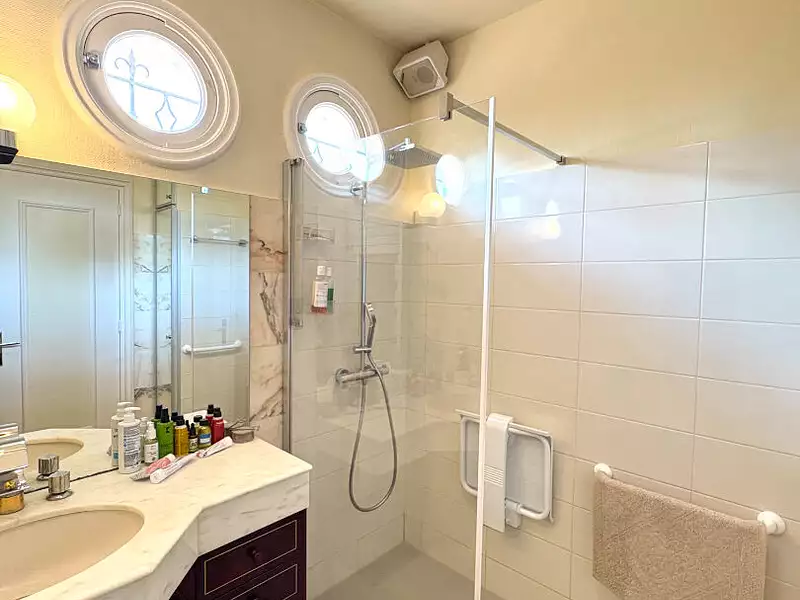 Maison, 244 m²