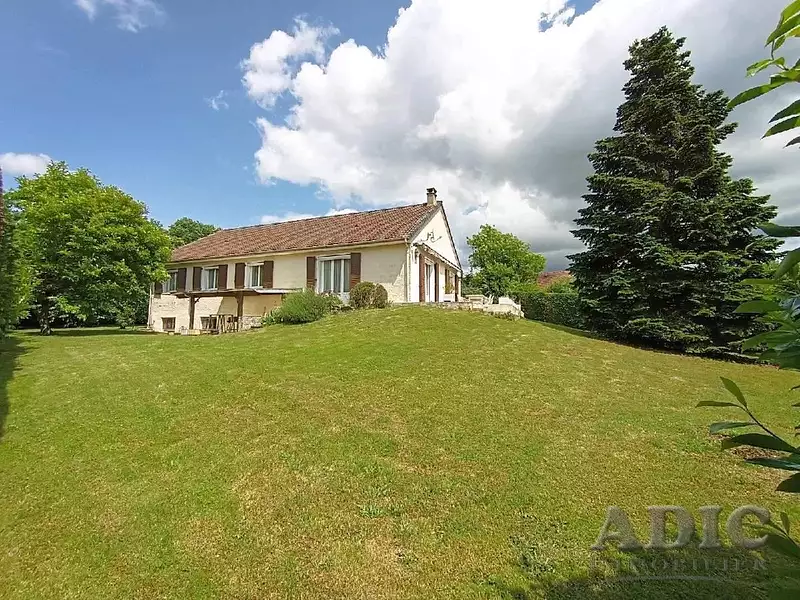 Maison, 144 m²