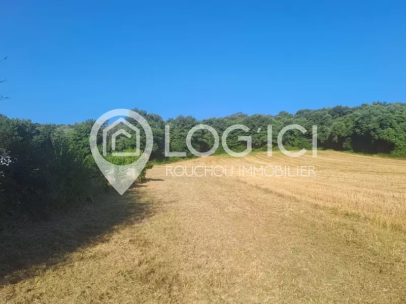 Terrain, 2 200 m²