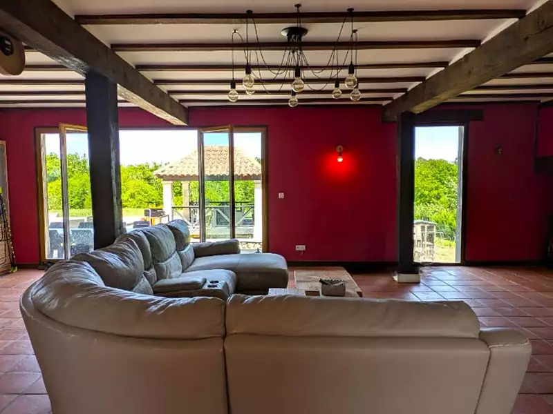 Maison, 900 m²