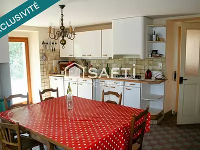 Maison, 558 m²