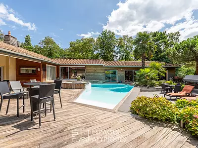 Maison, 330 m²