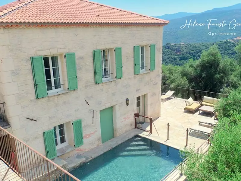 Maison, 175 m²