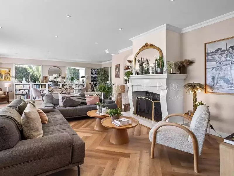 Maison, 250 m²