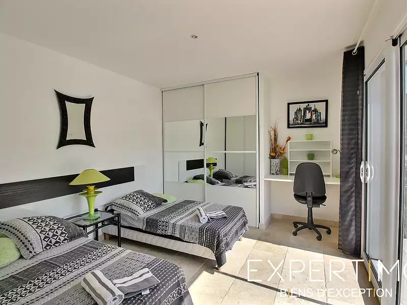 Maison, 220 m²