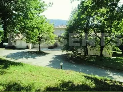 Maison, 340 m²