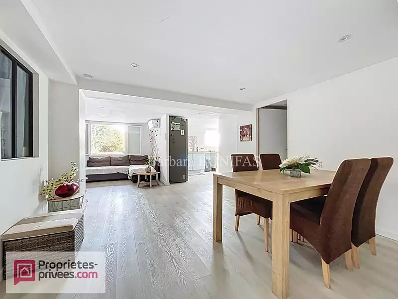 Maison, 384 m²