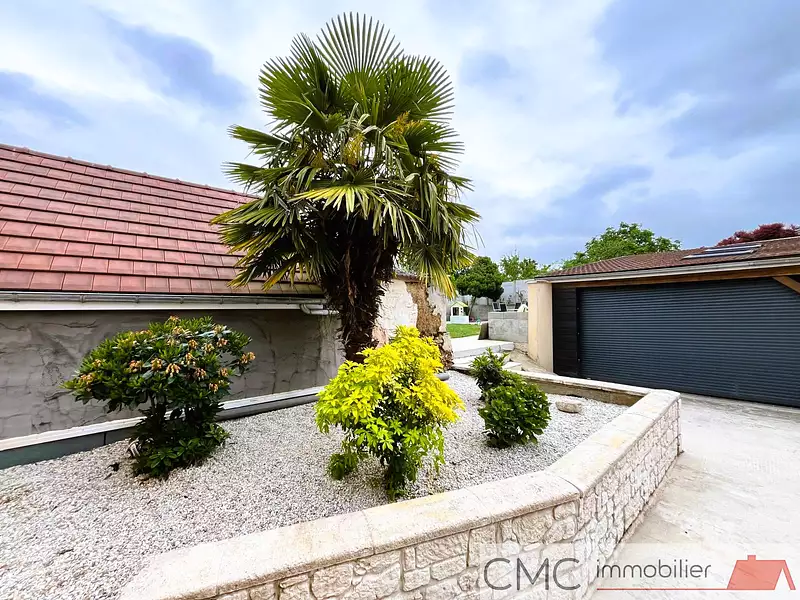 Maison, 284,69 m²