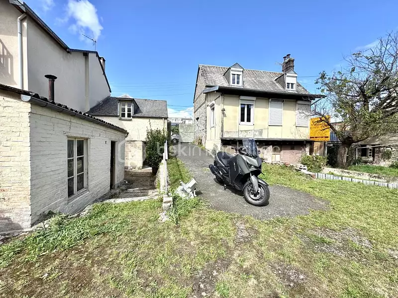 Immeuble, 140 m²