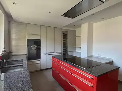 Maison, 299 m²