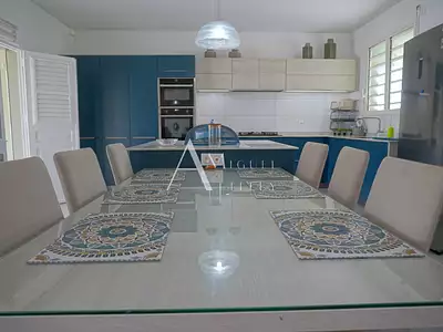Maison, 328 m²
