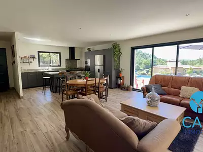 Maison, 148 m²