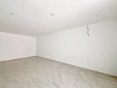Divers, 40 m²