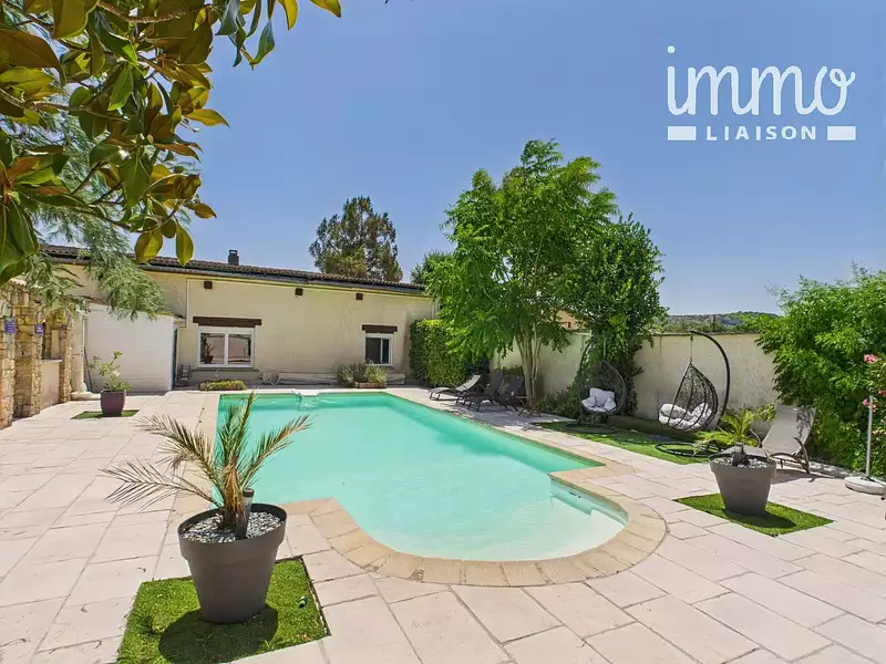 Maison, 250 m²