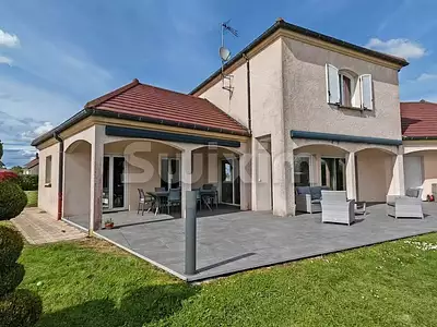 Maison, 174 m²