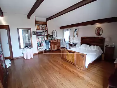 Maison, 230 m²