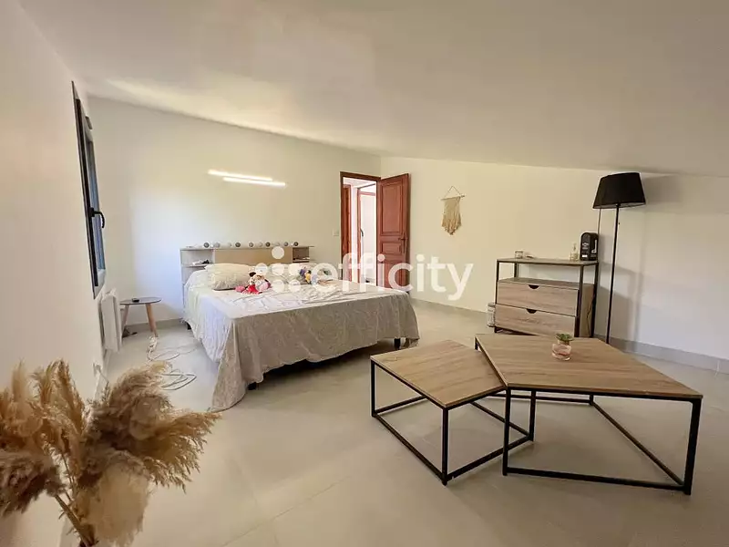 Maison, 203 m²