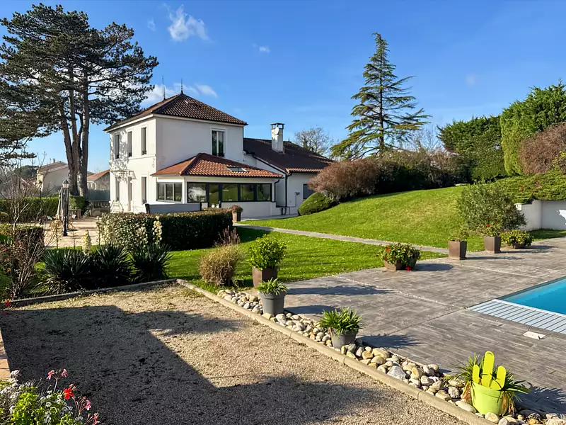 Maison, 350 m²
