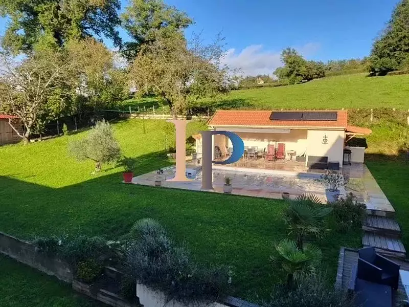 Maison, 258 m²