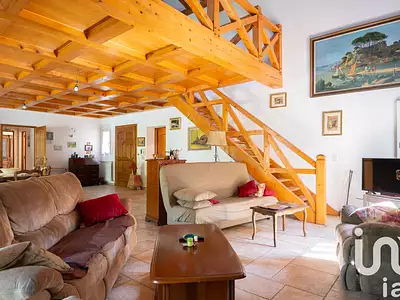 Maison, 268 m²
