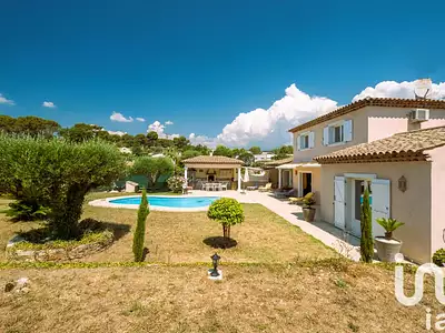 Maison, 267 m²