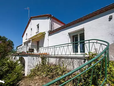 Maison, 254 m²