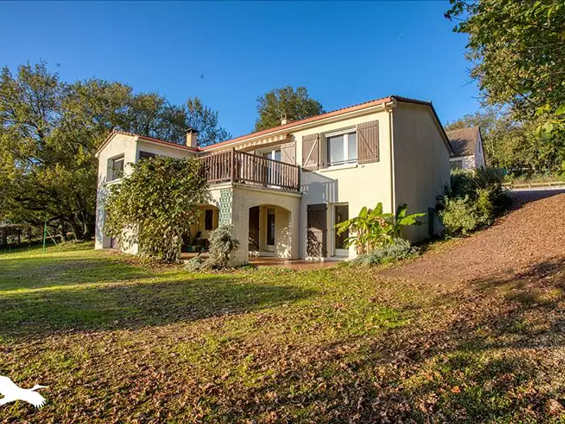 Maison, 156 m²